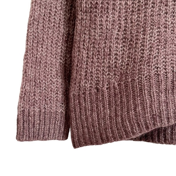Aritzia Talula Vauzhall Loose Knit Turtleneck Sweater - Picture 13 of 17